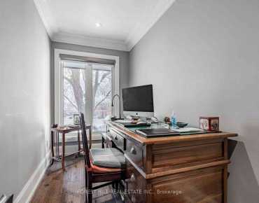 30 Chiswell Cres <a href='https://luckyalan.com/community_CN.php?community=Toronto:Willowdale East'>Willowdale East, Toronto</a> 3 beds 4 baths 1 garage $1.39M